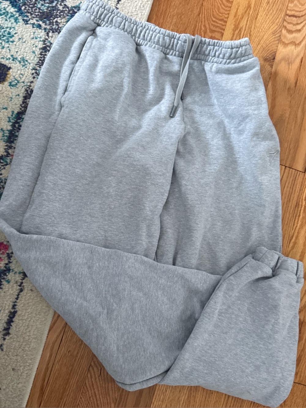Grey women’s sweatpants gymshark with drawstring waist size small